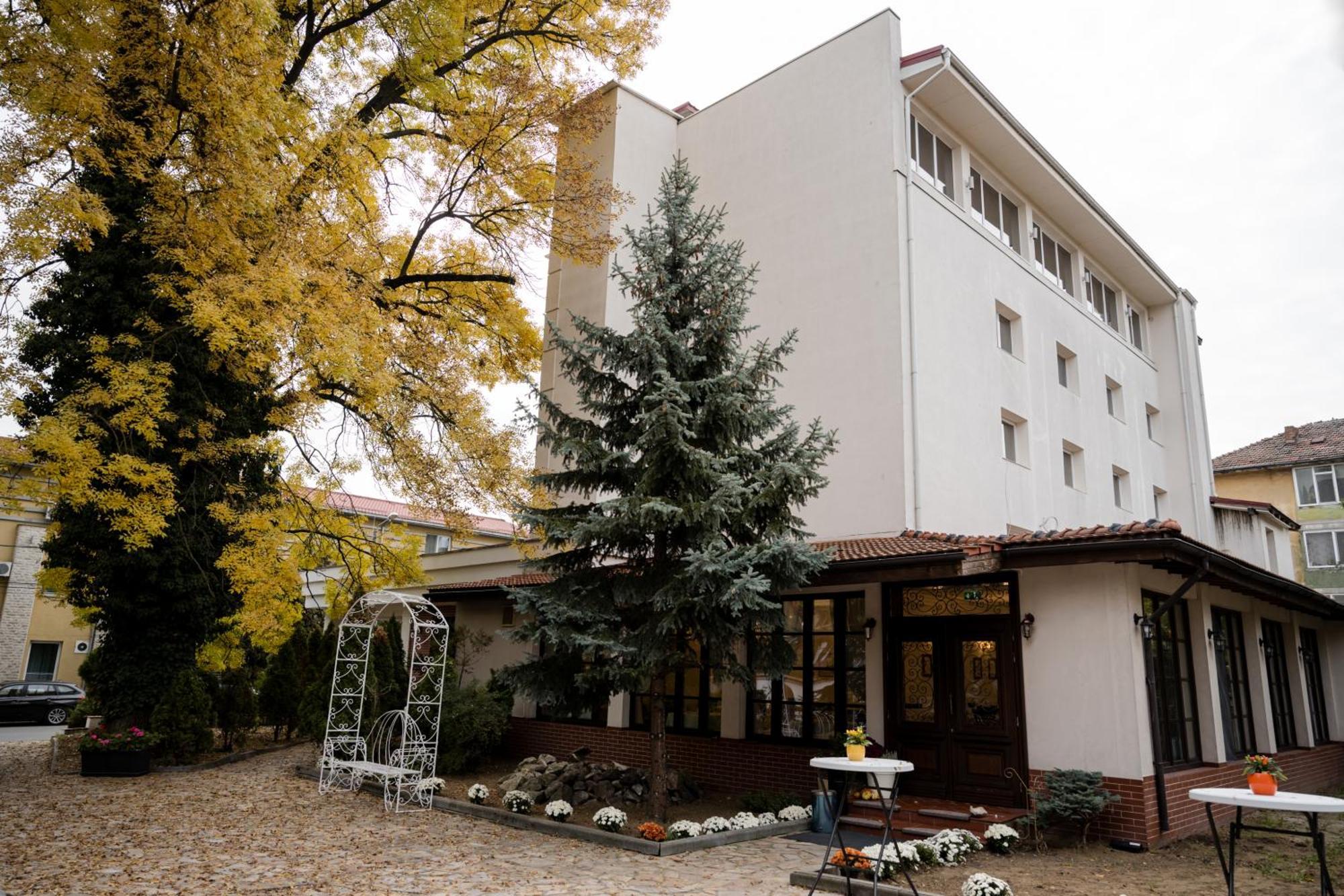 Hotel Royal Plaza By Timhotels Timişoara Exterior foto